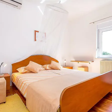 Apartment Peach House Διαμέρισμα *